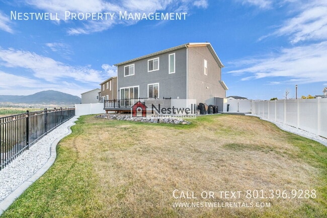Building Photo - 1836 N Willet Dr