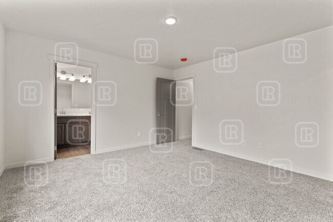 Building Photo - 309 S Grady Rd