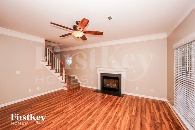 Building Photo - 7549 Sedgebrook Dr E