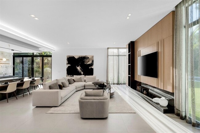 Building Photo - 12500 SW 64th Ave