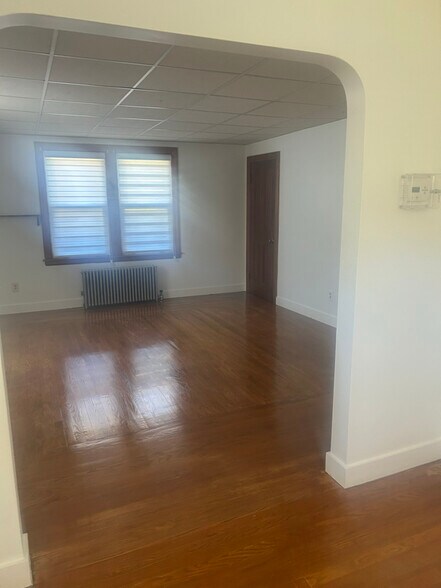 Building Photo - 28 Hammond St