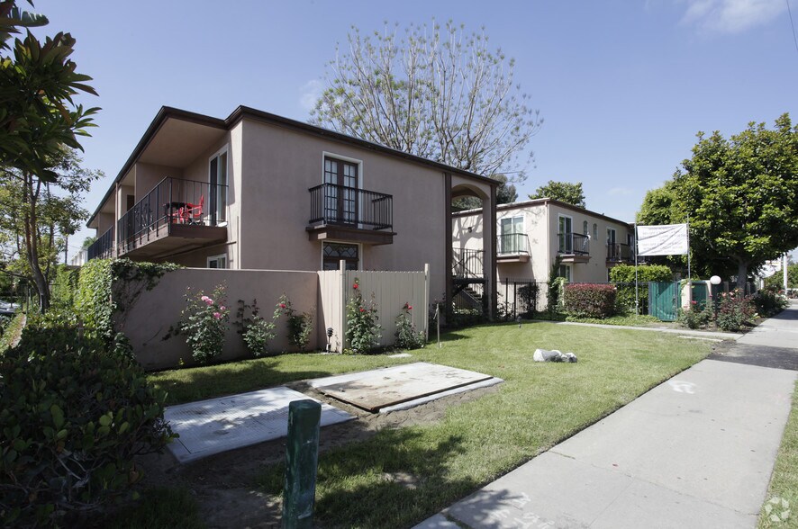 Victoria Townhouse 2256 W Lincoln Ave Anaheim CA 92801 Apartment Finder