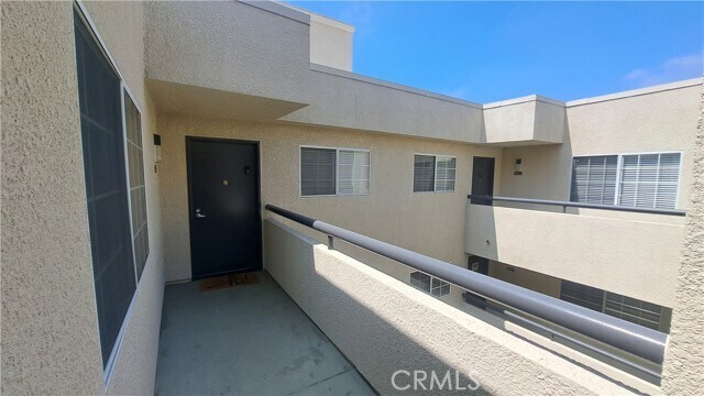 Building Photo - 21520 Burbank Blvd
