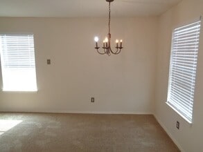 Building Photo - 16746 Fallen Timbers Dr