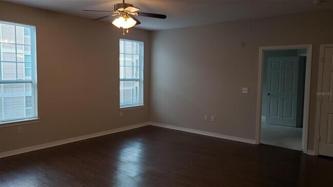 Building Photo - 2000 Erving Cir