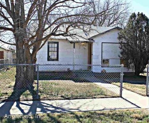 Building Photo - 2 br, 1 bath House - 908 W Summit St.