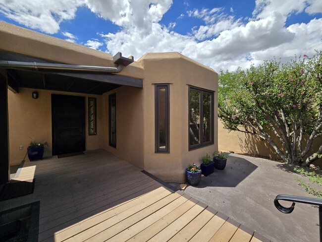Building Photo - 2874 Plaza Amarilla