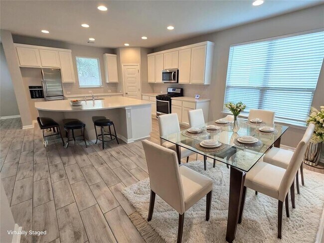 Building Photo - 2208 Limestone Lake Dr