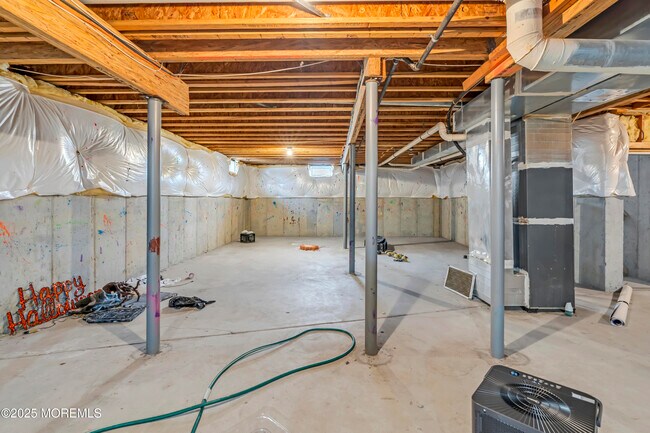 Building Photo - 6 Bane Ln