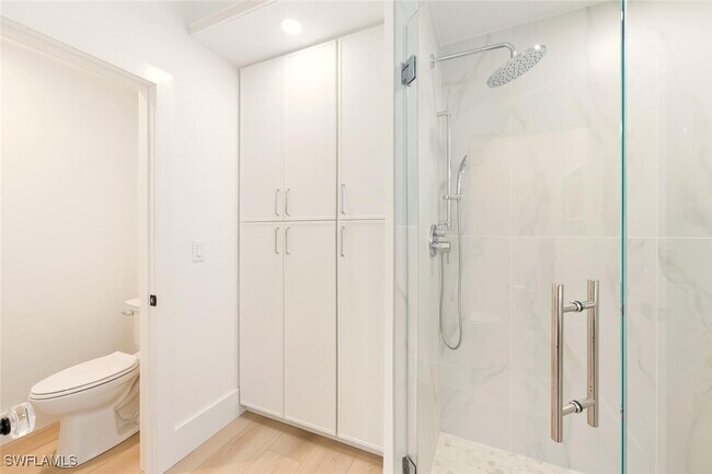 Building Photo - 2396 Ravenna Blvd