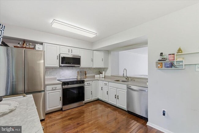 Building Photo - 14229 Oakpointe Dr