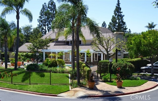 Building Photo - 2621 Plaza del Amo