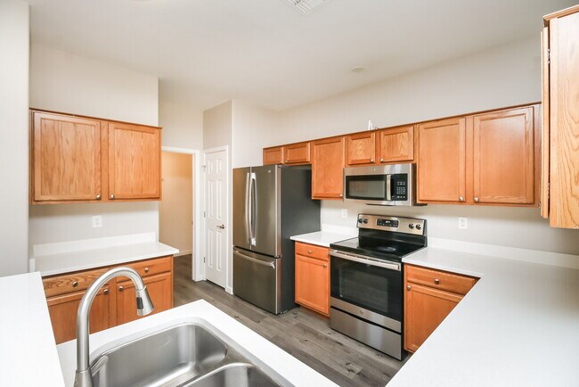 Building Photo - 17320 W Caribbean Ln