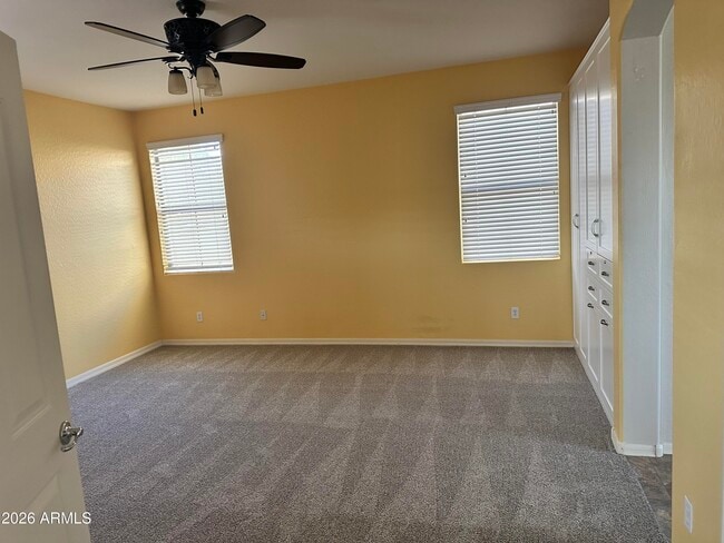 Building Photo - 419 W Balsam Dr