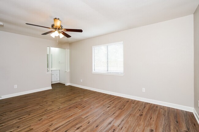 Building Photo - 17611 Ranch Country Rd