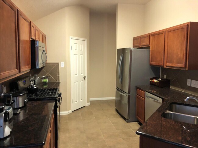 Building Photo - 11826 Fortune Park Dr