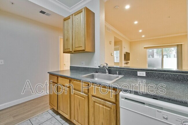 Building Photo - 2255 Showers Dr