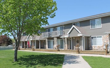 Building Photo - Charming 2-Bedroom, 1-Bath Apartment with Garage, Private Entry and Washer & Dryer