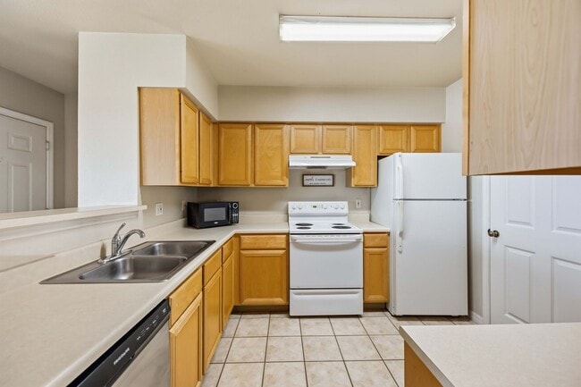 Building Photo - 1195 Villagio Cir