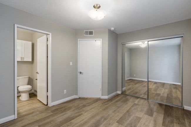 Building Photo - 609 N Jackson St