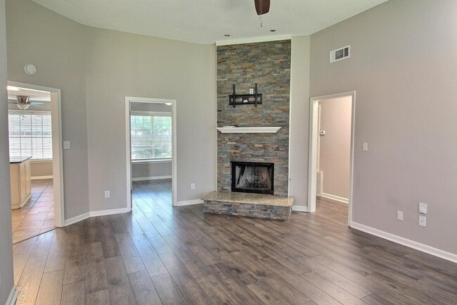 Building Photo - 244 Saybrook Cove