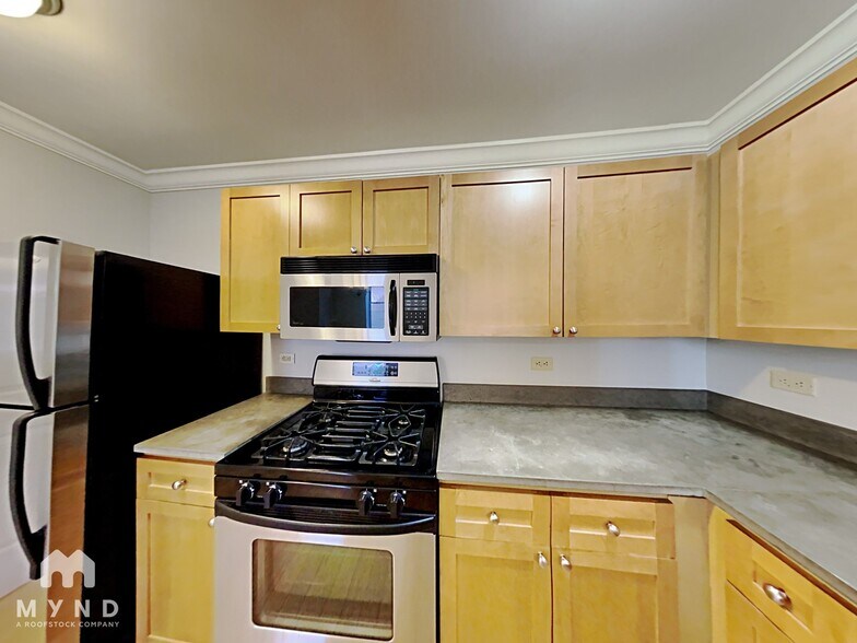 Building Photo - 985 Ponce De Leon Ave NE