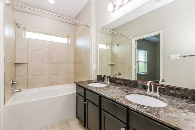 Building Photo - 339 Sea Breeze Dr