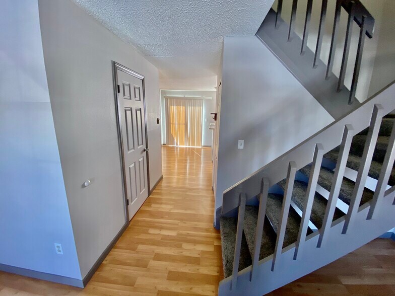 Building Photo - 9703 W Chatfield Ave