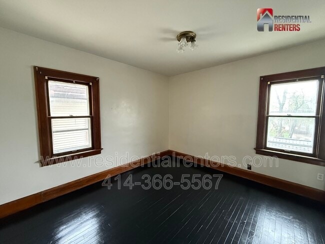Building Photo - 3908 N 6th St