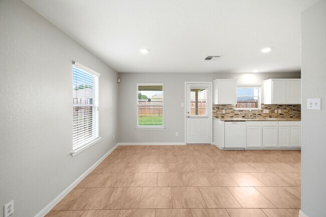 Building Photo - 21331 Bella Mountain Dr