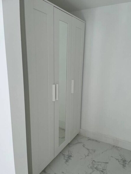 Building Photo - 9149 SW 157th Ct