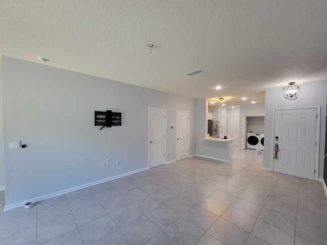 Building Photo - 7635 Legacy Trl