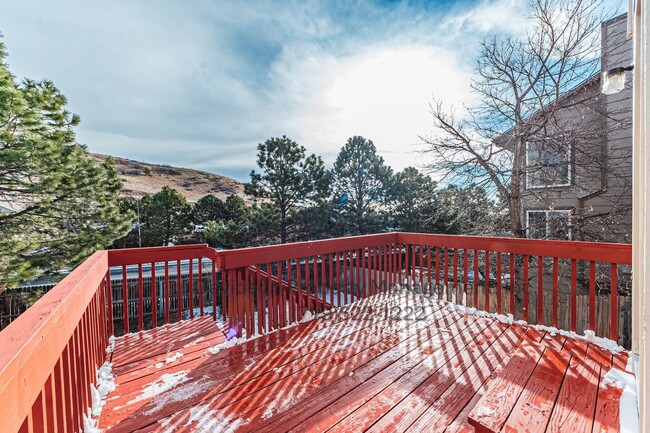 Building Photo - Stunning 5-Bedroom House in Rockrimmon