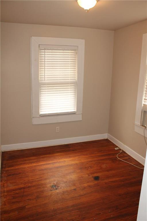 Building Photo - 360 S Ann St