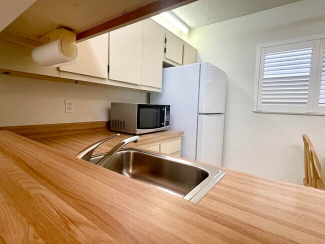 Building Photo - 5130 Las Verdes Cir