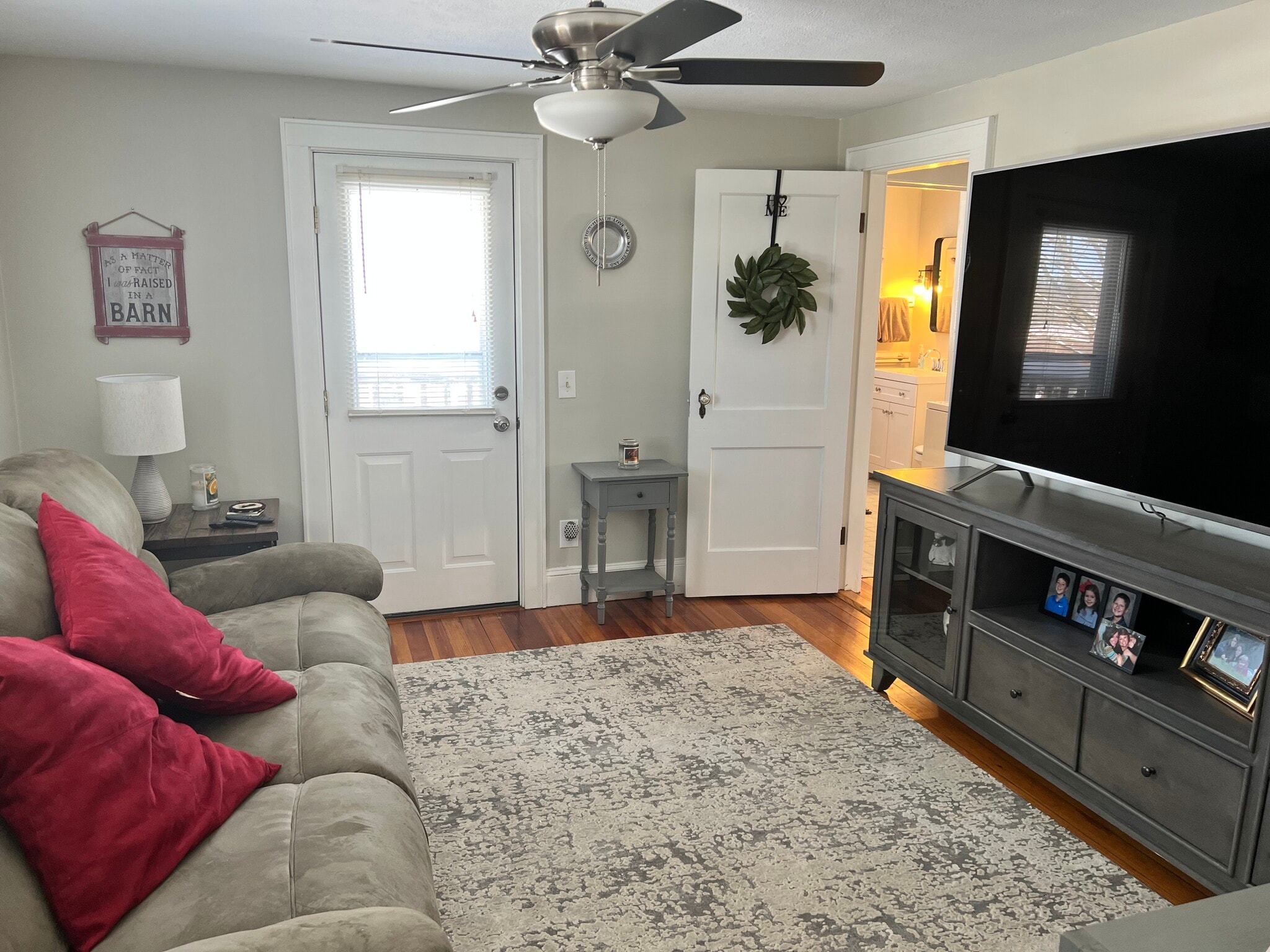 Building Photo - 2 East St