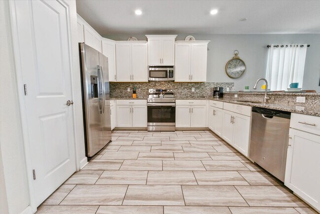 Building Photo - 1411 Rolling Fairway Dr