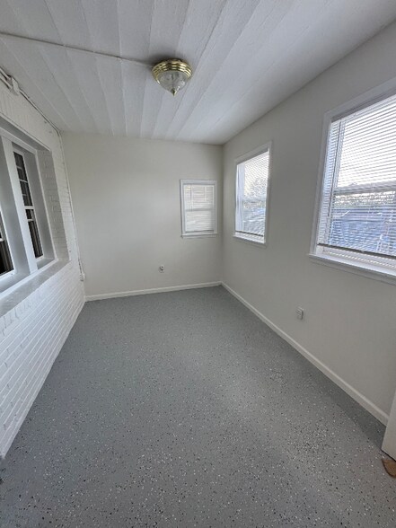 Building Photo - 4630 New Hampshire Ave NW