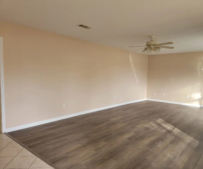 Building Photo - 34 Pembrook Cir