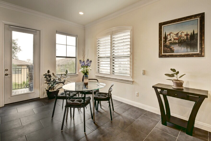 Building Photo - 4000 Ranch Road 620 N Unit 4