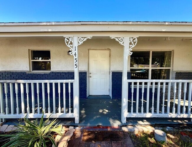 Building Photo - 1455 NE Silver Maple Way