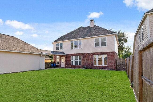 Building Photo - 18106 Castle Rain Dr