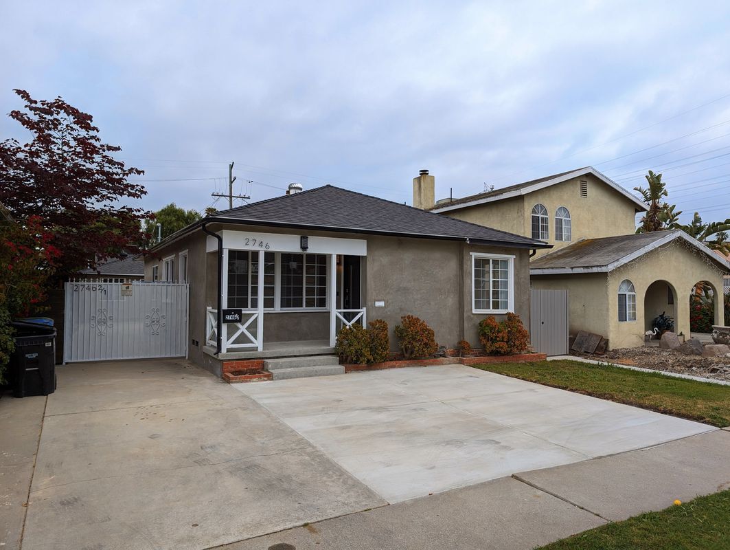 Building Photo - 2746 Thurman Ave.