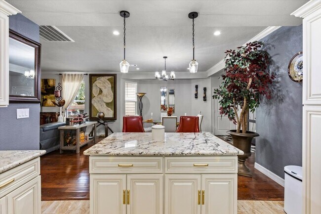 Building Photo - 3715 Avenue O 1/2