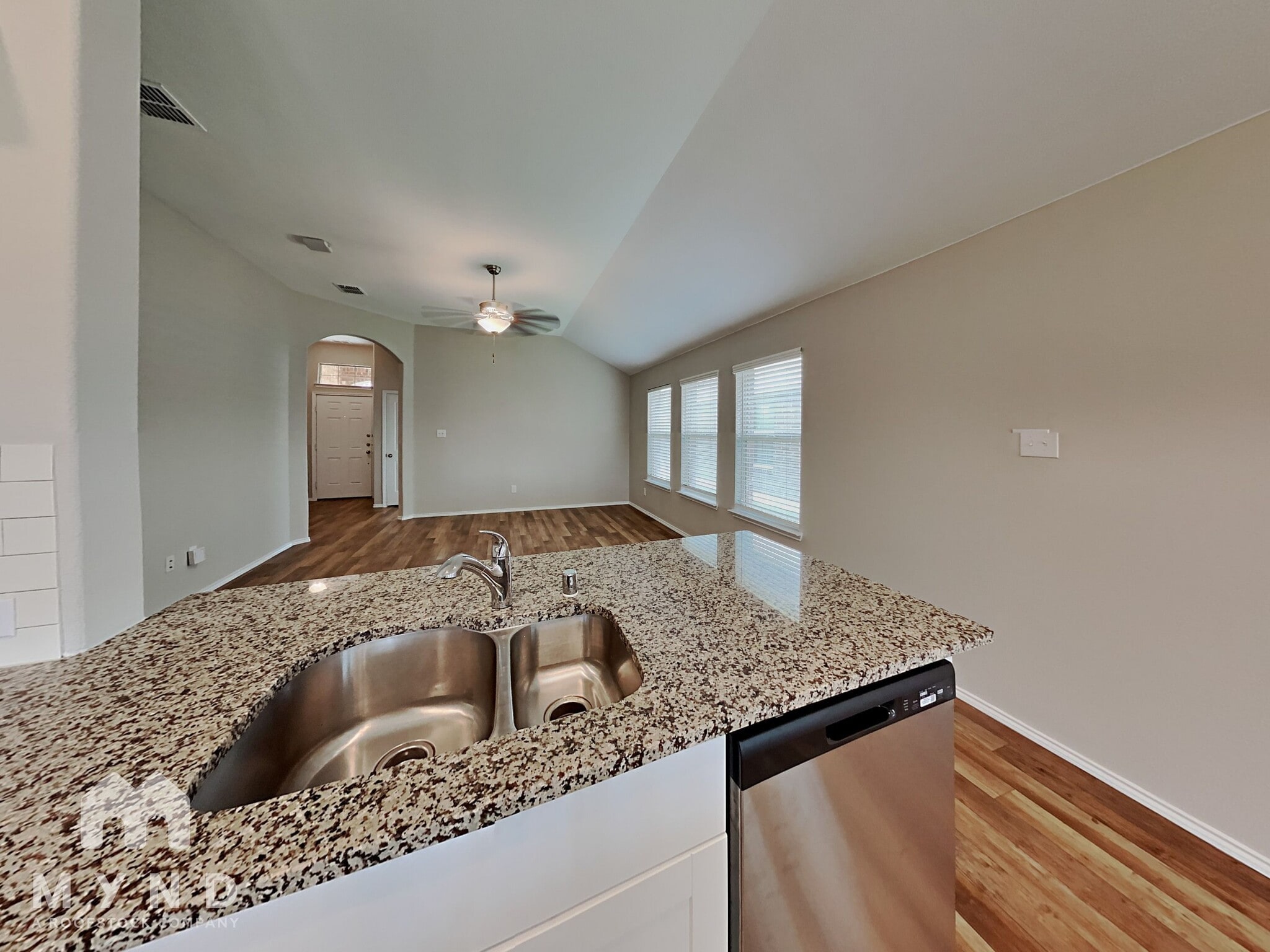Building Photo - 482 Stuart Ln