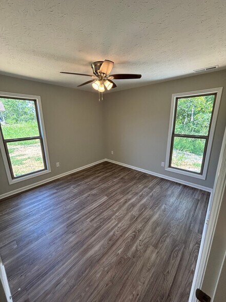 Building Photo - 169 Apache Ln