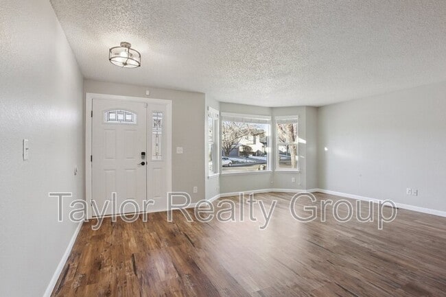 Building Photo - 13324 Umatilla St