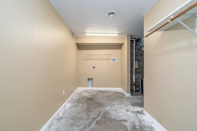 Building Photo - Beautiful Single Family Home