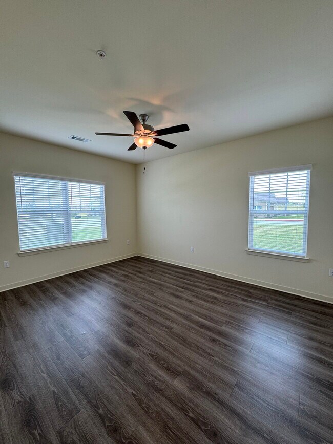 Building Photo - 10216 Greenland Pk Dr