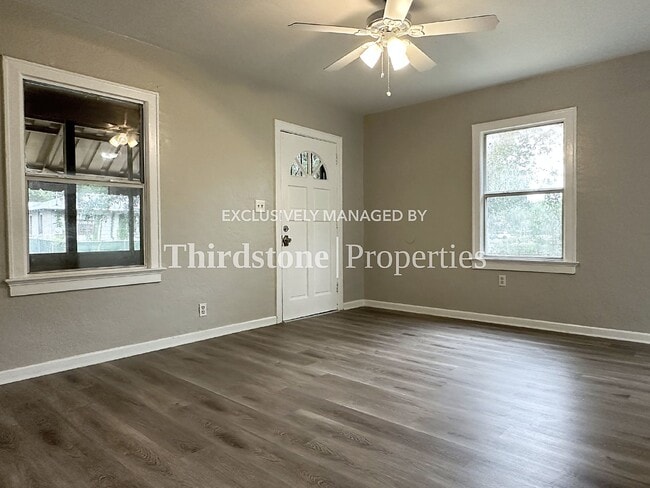 Building Photo - 1979 Brackland St